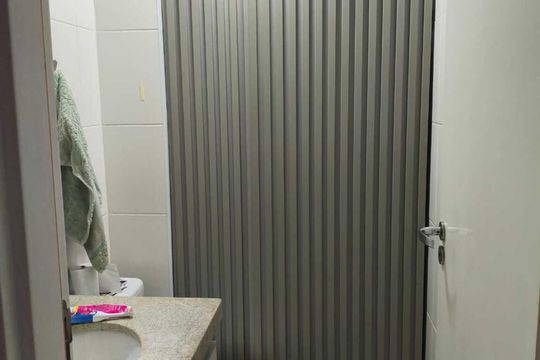 Banheiro de apartamento à venda com 2 quartos, 57m² em Vila Gumercindo, São Paulo