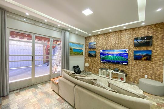 Casa para alugar com 3 quartos, 360m² em Riacho das Pedras, Contagem