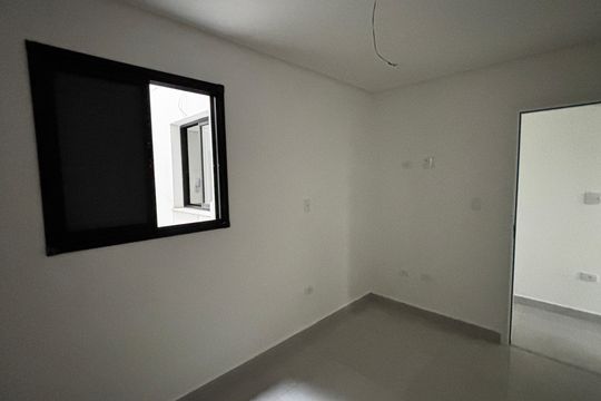 Quarto de apartamento à venda com 2 quartos, 65m² em Campestre, Santo André