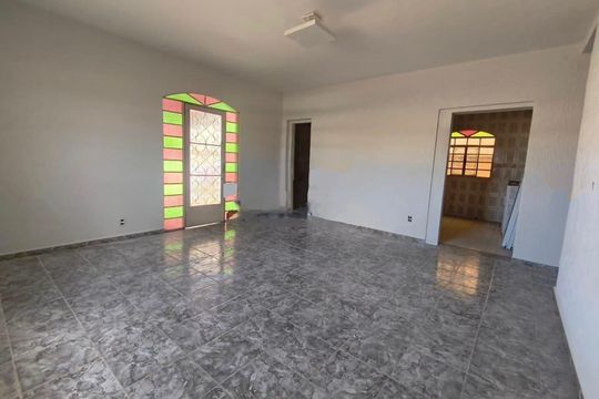 Casa para alugar com 4 quartos, 360m² em Riacho das Pedras, Contagem