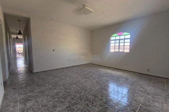 Sala de casa para alugar com 4 quartos, 360m² em Riacho das Pedras, Contagem
