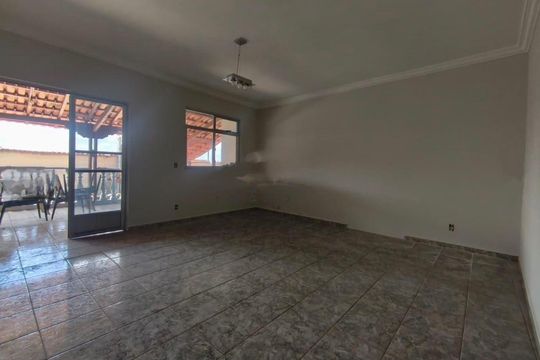 Quarto de casa para alugar com 4 quartos, 360m² em Riacho das Pedras, Contagem
