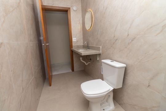 Banheiro de casa para alugar com 1 quarto, 70m² em Lapa, São Paulo