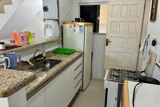 Cozinha de casa para alugar com 3 quartos, 110m² em Unamar, Cabo Frio