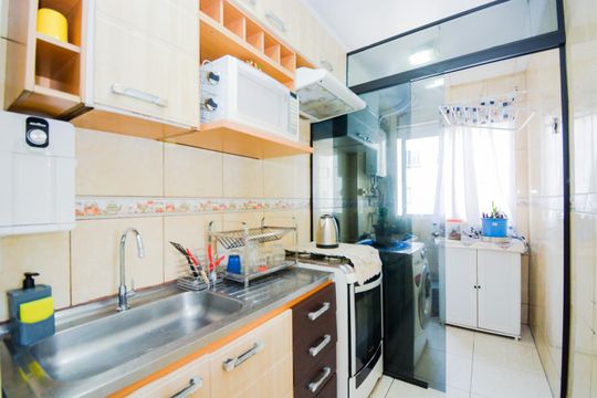 Cozinha de apartamento à venda com 2 quartos, 45m² em Ponte Grande, Guarulhos