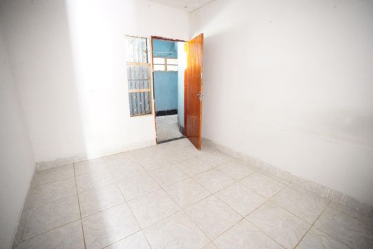 Sala de apartamento para alugar com 3 quartos, 120m² em L-1, Qd79 Vila Redencao, Goiânia
