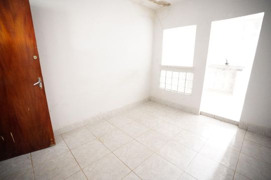 Sala de apartamento para alugar com 3 quartos, 120m² em L-1, Qd79 Vila Redencao, Goiânia