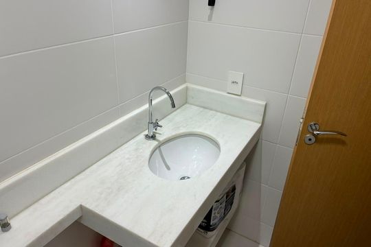 Banheiro de apartamento à venda com 3 quartos, 70m² em Rodoviário, Goiânia