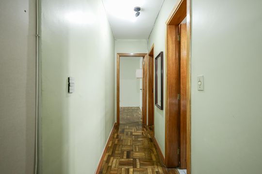 Corredor de apartamento à venda com 3 quartos, 92m² em Humaitá, Porto Alegre