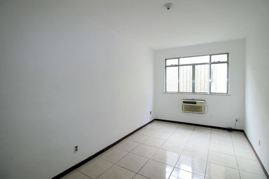 Apartamento para alugar com 2 quartos, 70m² em Irajá, Rio de Janeiro