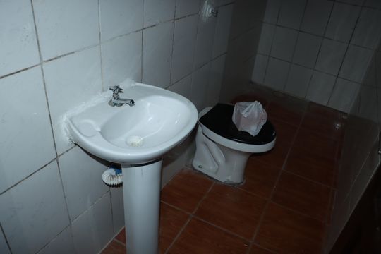 Banheiro de casa para alugar com 2 quartos, 50m² em Jardim Casa Branca, Embu das Artes