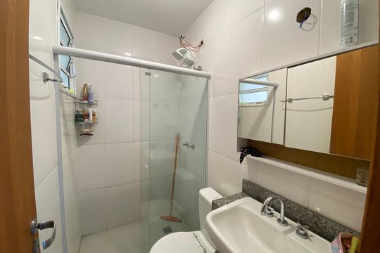 Banheiro de casa à venda com 2 quartos, 104m² em Vila Adalgisa, São Paulo