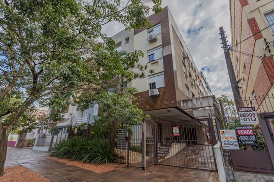 Fachada de apartamento para alugar com 1 quarto, 51m² em Petrópolis, Porto Alegre