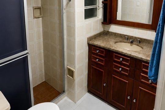 Banheiro de apartamento para alugar com 1 quarto, 79m² em Ideal, Novo Hamburgo