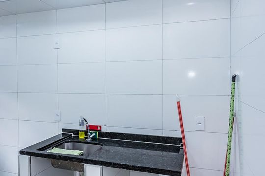 Cozinha e Área de Serviço de apartamento para alugar com 2 quartos, 40m² em Jardim Marilu, São Paulo