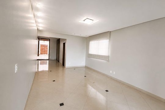 Sala de casa de condomínio para alugar com 5 quartos, 400m² em Alphaville Araguaia, Goiânia