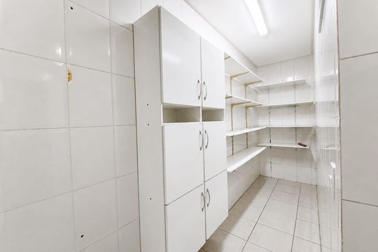 Cozinha de casa de condomínio para alugar com 5 quartos, 400m² em Alphaville Araguaia, Goiânia