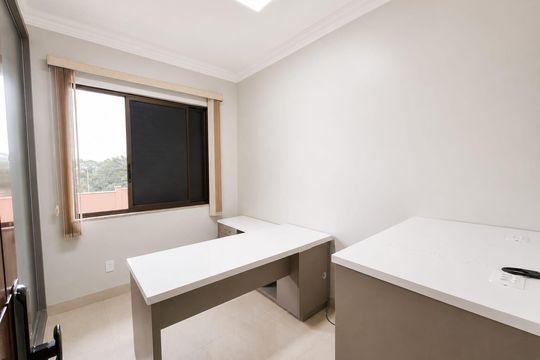 Quarto de casa de condomínio para alugar com 5 quartos, 400m² em Alphaville Araguaia, Goiânia