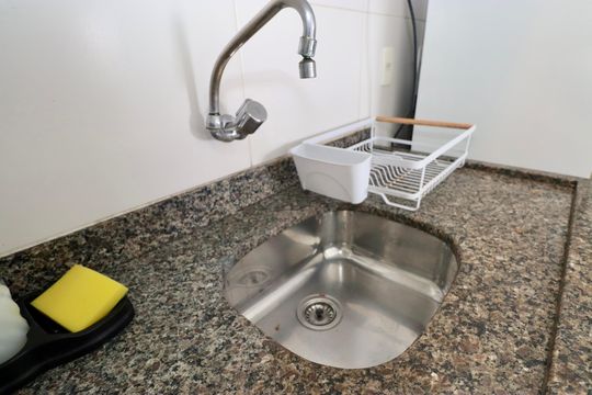 Cozinha de apartamento para alugar com 1 quarto, 52m² em Caminho das Árvores, Salvador