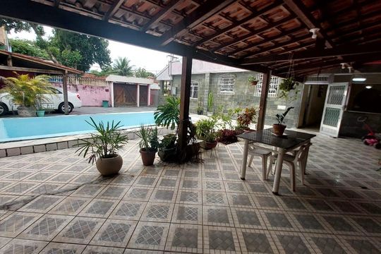 Casa à venda com 3 quartos, 290m² em Taquara, Rio de Janeiro
