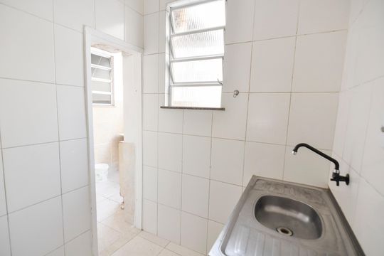 Cozinha de apartamento para alugar com 1 quarto, 42m² em Engenho Novo, Rio de Janeiro