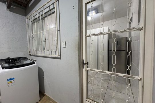 Lavanderia de kitnet/studio para alugar com 1 quarto, 30m² em Vale Do Jatoba (Barreiro, Contagem