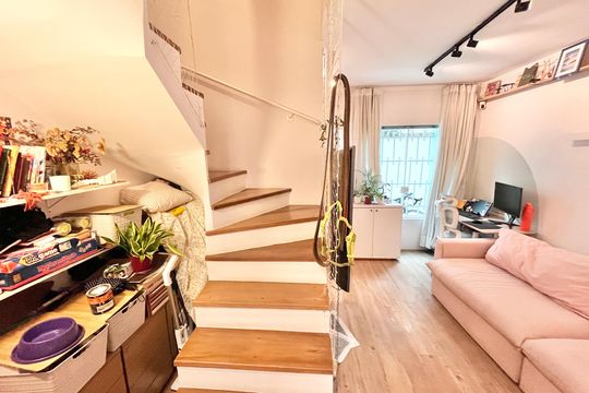 Escada de casa de condomínio à venda com 2 quartos, 100m² em Parada Inglesa, São Paulo