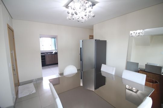 Sala de apartamento à venda com 3 quartos, 200m² em Barreiro, Belo Horizonte