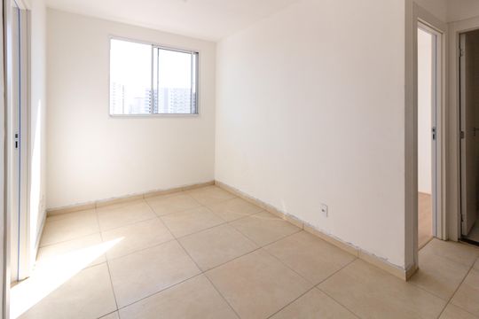 Sala de apartamento para alugar com 2 quartos, 40m² em Centro, Guarulhos