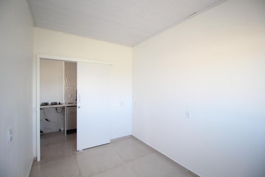 Quarto 1 de apartamento para alugar com 2 quartos, 35m² em Mário Quintana, Porto Alegre