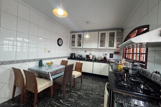Cozinha de casa à venda com 6 quartos, 200m² em City Bussocaba, Osasco