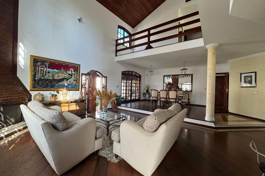 Casa à venda com 6 quartos, 200m² em City Bussocaba, Osasco