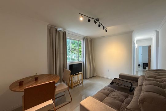 Sala  de apartamento para alugar com 2 quartos, 48m² em Jacarepaguá, Rio de Janeiro