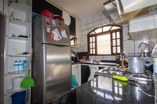 Casa 2 - Cozinha de casa para alugar com 5 quartos, 472m² em Jardim Triana, São Paulo