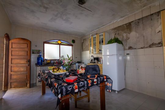 Casa 1 - Cozinha de casa para alugar com 5 quartos, 472m² em Jardim Triana, São Paulo