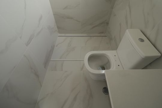 Banheiro da Suíte 2 de apartamento à venda com 3 quartos, 144m² em Jardim Aurelia, São Paulo