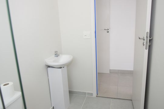 Banheiro da Suíte de apartamento para alugar com 2 quartos, 82m² em Parque Esplanada, Embu das Artes