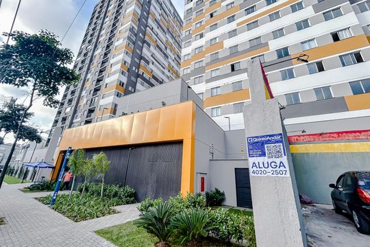 Fachada com Plaquinha de apartamento para alugar com 2 quartos, 43m² em Tatuapé, São Paulo
