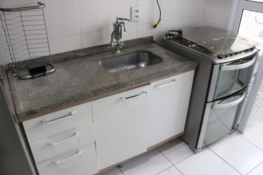Cozinha de apartamento para alugar com 2 quartos, 33m² em Barra Funda, São Paulo