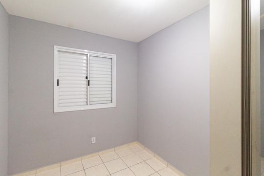 Quarto 1 de apartamento para alugar com 2 quartos, 50m² em Quitaúna, Osasco