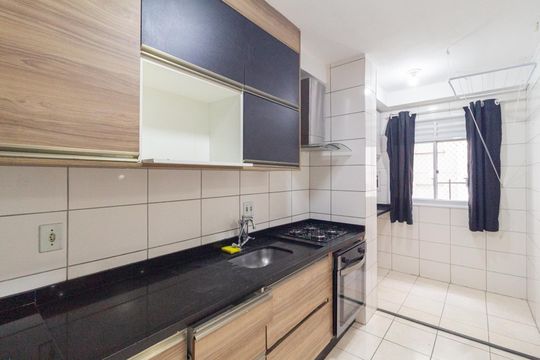 Cozinha de apartamento para alugar com 2 quartos, 50m² em Quitaúna, Osasco