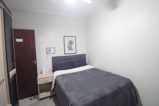 Quarto 2 de casa à venda com 2 quartos, 125m² em Jardim São Bernardo, São Paulo