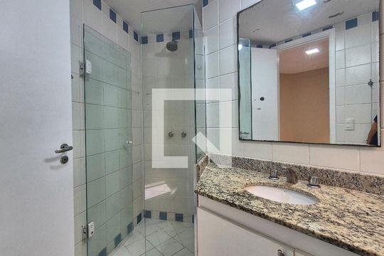Banheiro de apartamento à venda com 2 quartos, 80m² em Recreio dos Bandeirantes, Rio de Janeiro