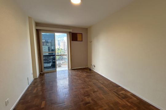 Sala de apartamento à venda com 2 quartos, 67m² em Méier, Rio de Janeiro
