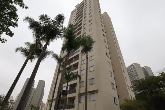 Fachada de apartamento à venda com 3 quartos, 69m² em Vila Suzana, São Paulo