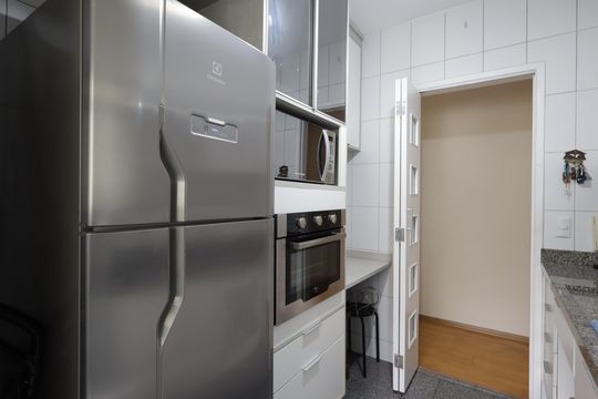 Cozinha de apartamento à venda com 3 quartos, 69m² em Vila Suzana, São Paulo