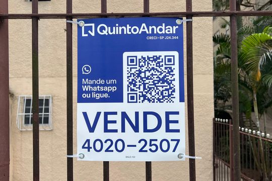 Placa  de apartamento à venda com 3 quartos, 65m² em Alto de Pinheiros, São Paulo