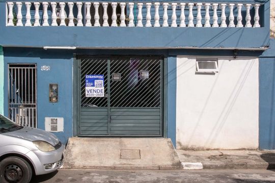 Fachada de casa à venda com 2 quartos, 90m² em Piraporinha, Diadema