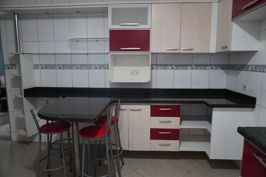 Casa à venda com 3 quartos, 150m² em Guaianases, São Paulo