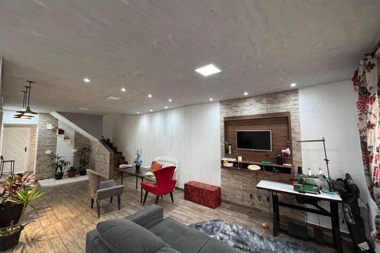 Casa à venda com 2 quartos, 125m² em Santa Maria, Osasco